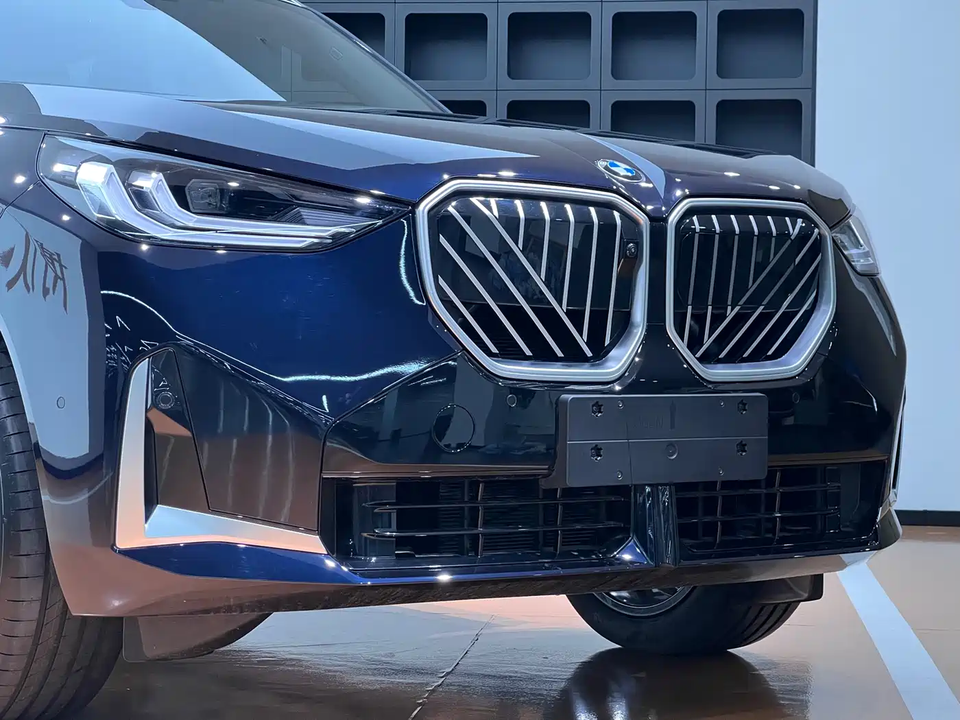 BMW X3 2025 xDrive30L Leading Model M Sport Black Package фото 4