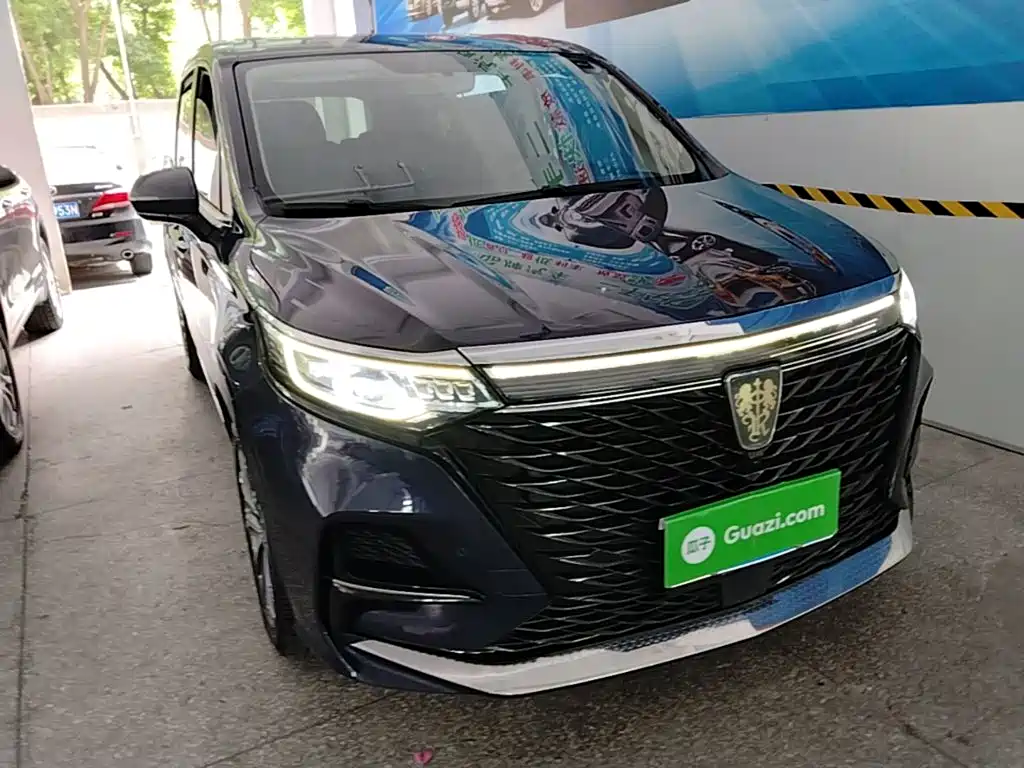 Фото 4 - Roewe iMAX8