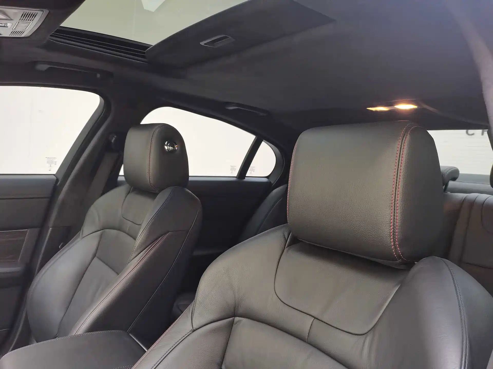 Фото 8 - Jaguar XF