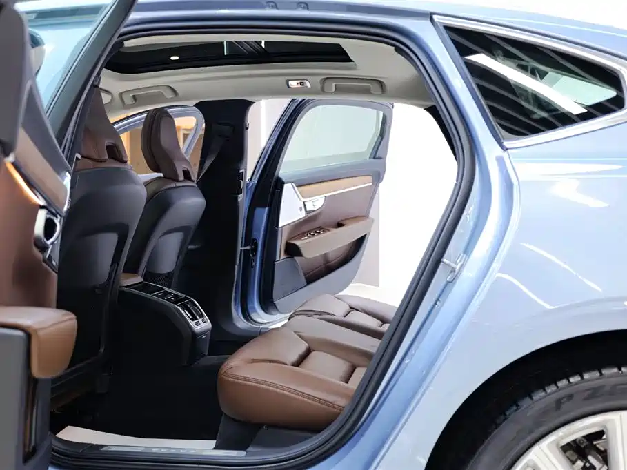 Volvo S90 2020 T5 Elegance Luxury Edition фото 28