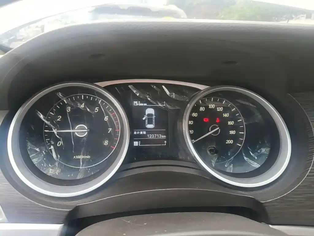 Фото 8 - Baojun 730