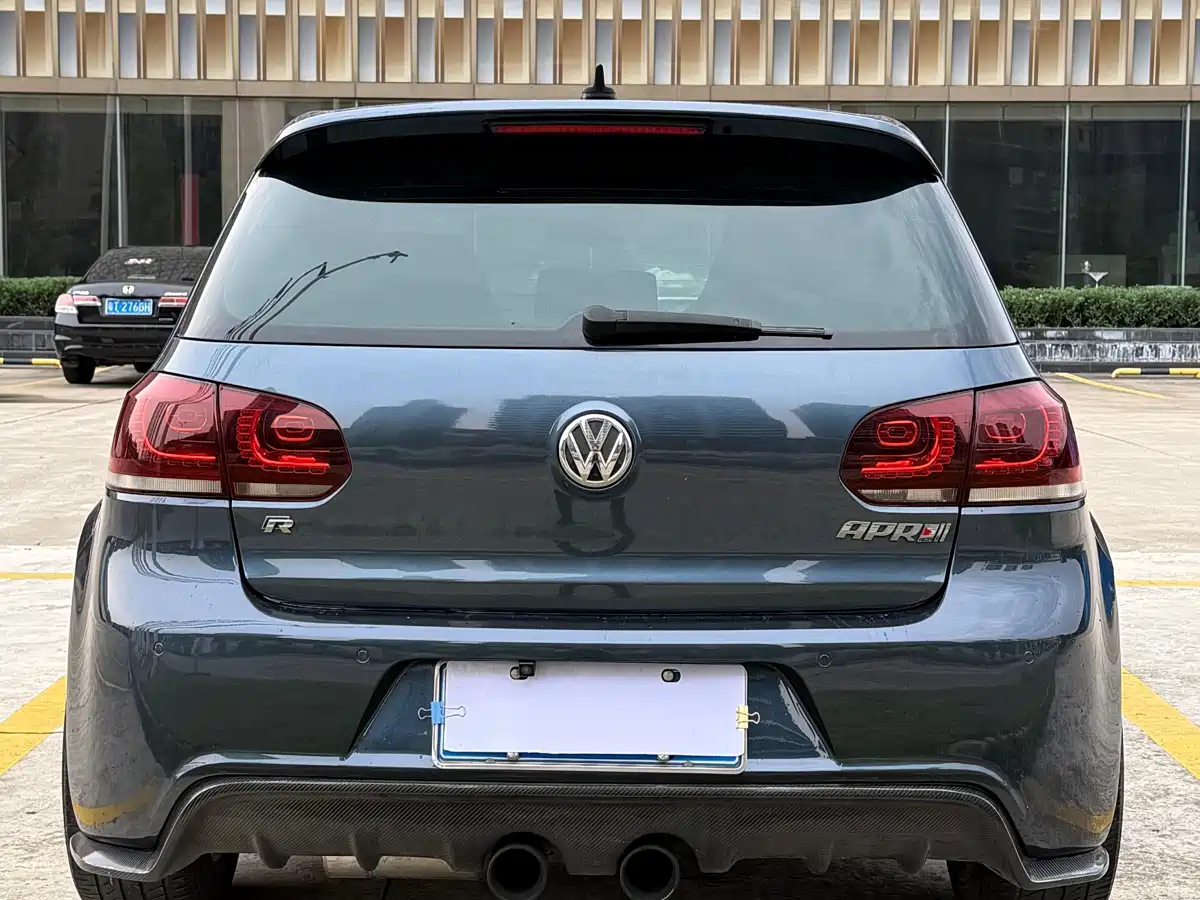 Volkswagen Golf (Import) 2011 2.0TSI R фото 8
