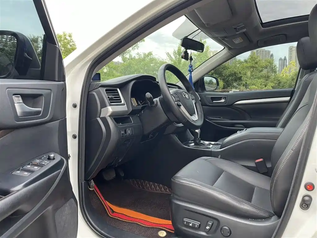 Toyota Highlander 2015 2.0T FWD Luxury Edition 7-seater фото 13