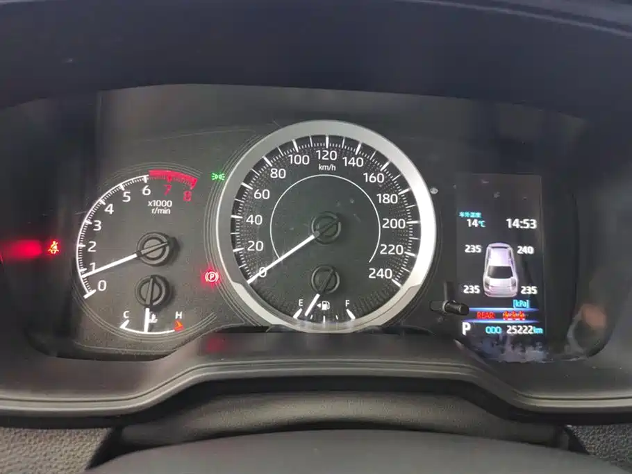 Toyota Corolla 2019 1.2T S-CVT GL Pioneer Edition фото 14