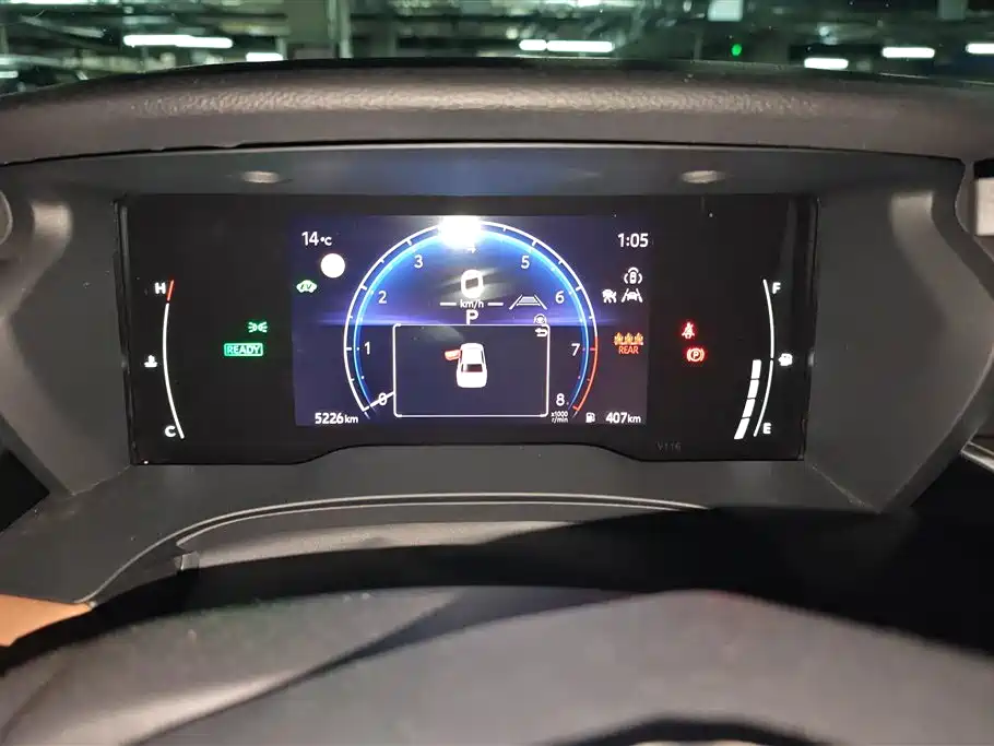 Toyota Camry 2024 Hybrid 2.0HGVP Luxury Edition фото 14