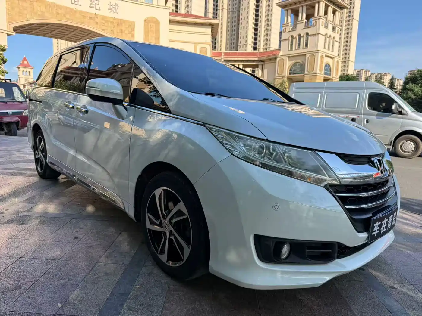 Photo 3 - Honda Odyssey