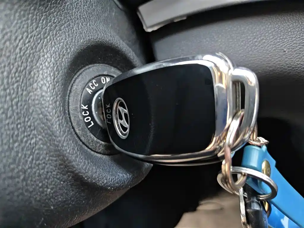 Hyundai Elantra 2016 Model 1.6L Automatic Smart Elite фото 12