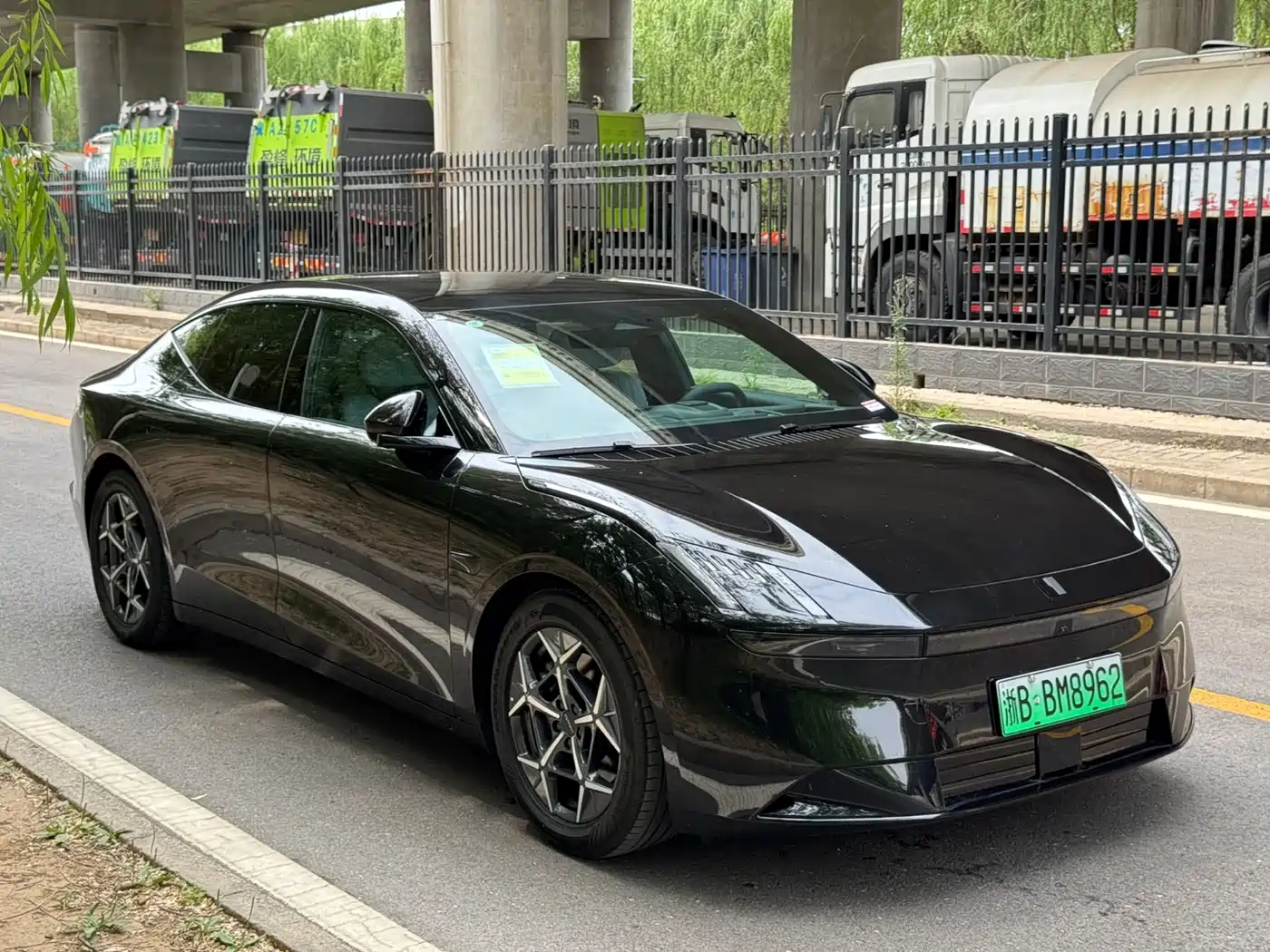 Lynk & Co Z10 2025 STARBUFF 95kWh 766km RWD фото 3