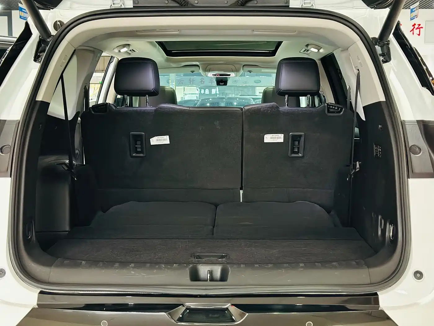 Buick Enclave 2020 28T 4WD Premium Model фото 15
