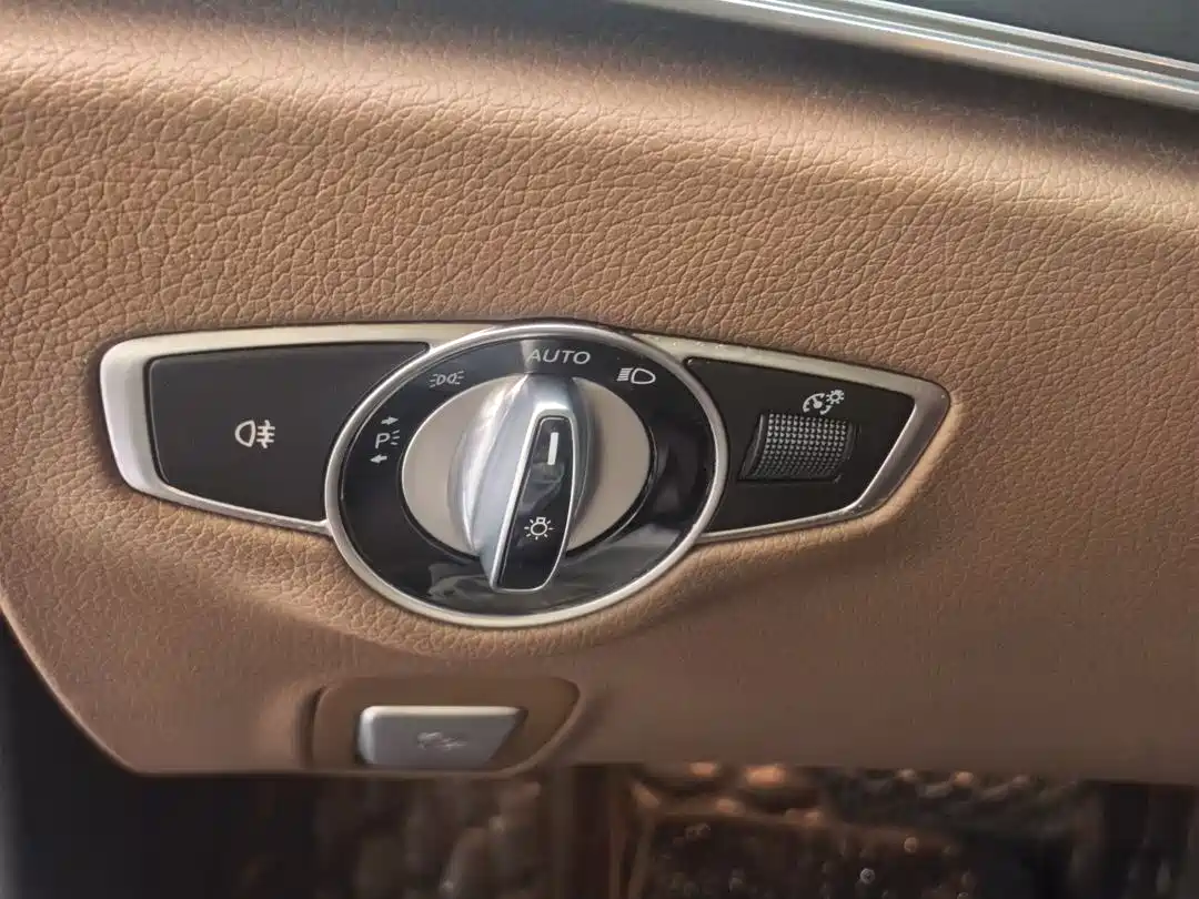 Mercedes-Benz E-Class 2020 Model E 260 L Sport фото 19