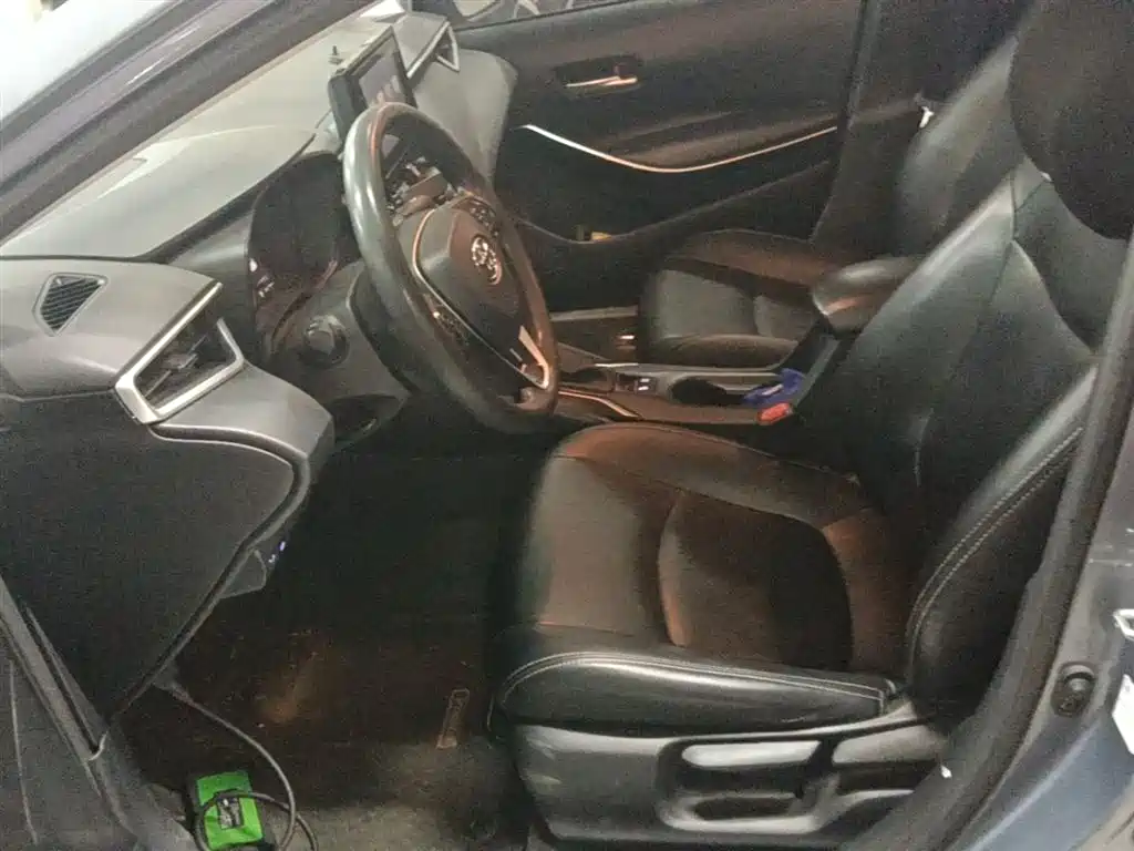 Toyota Corolla 2022 Hybrid 1.8L E-CVT Pioneer Edition фото 15