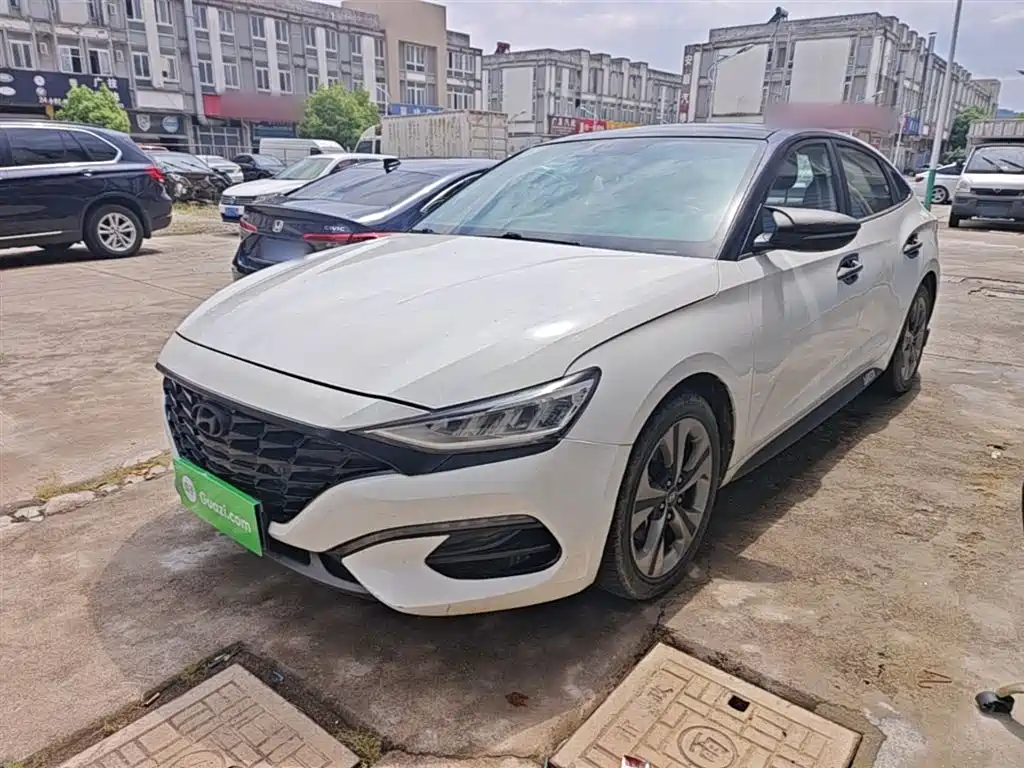 Hyundai Fista 2019 280TGDi Sport Edition China VI фото 2