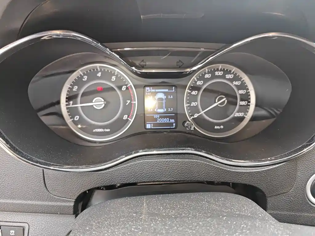 Baojun 560 2017 2016 1.5T Manual Luxury
