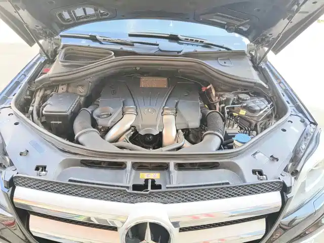 Mercedes-Benz GL-Class 2015 GL 500 4MATIC — фото 3