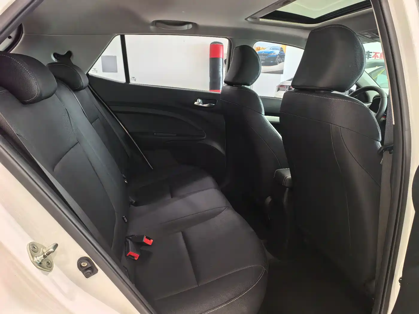 Kia KX1 2021 1.4L CVT Fun Sunroof Version фото 17