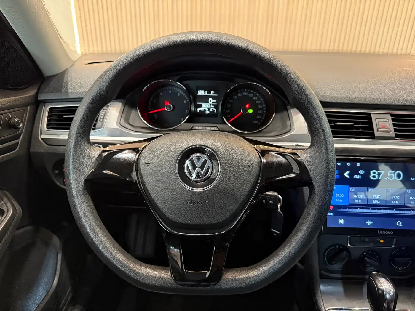 Volkswagen Bora 2018 1.5L Automatic Fashion фото 8
