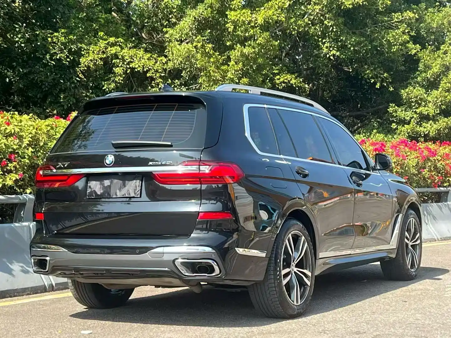 Photo 9 - BMW X7