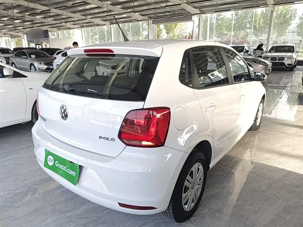 Volkswagen Polo 2016 1.4L Manual Trend фото 5