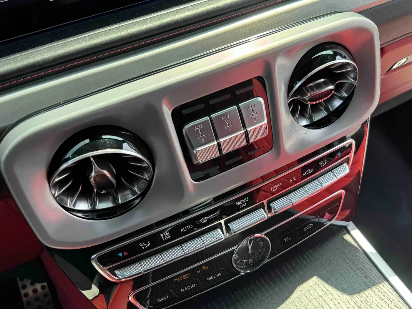 Mercedes-Benz G-Class фото 24