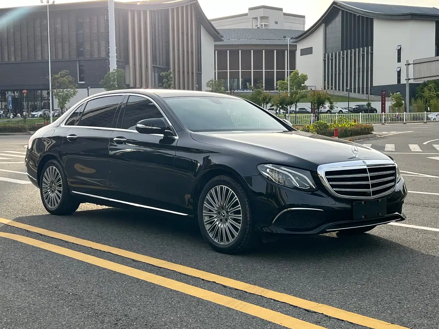 Mercedes-Benz E-Class 2020 Facelift E 300 L Fashion фото 3