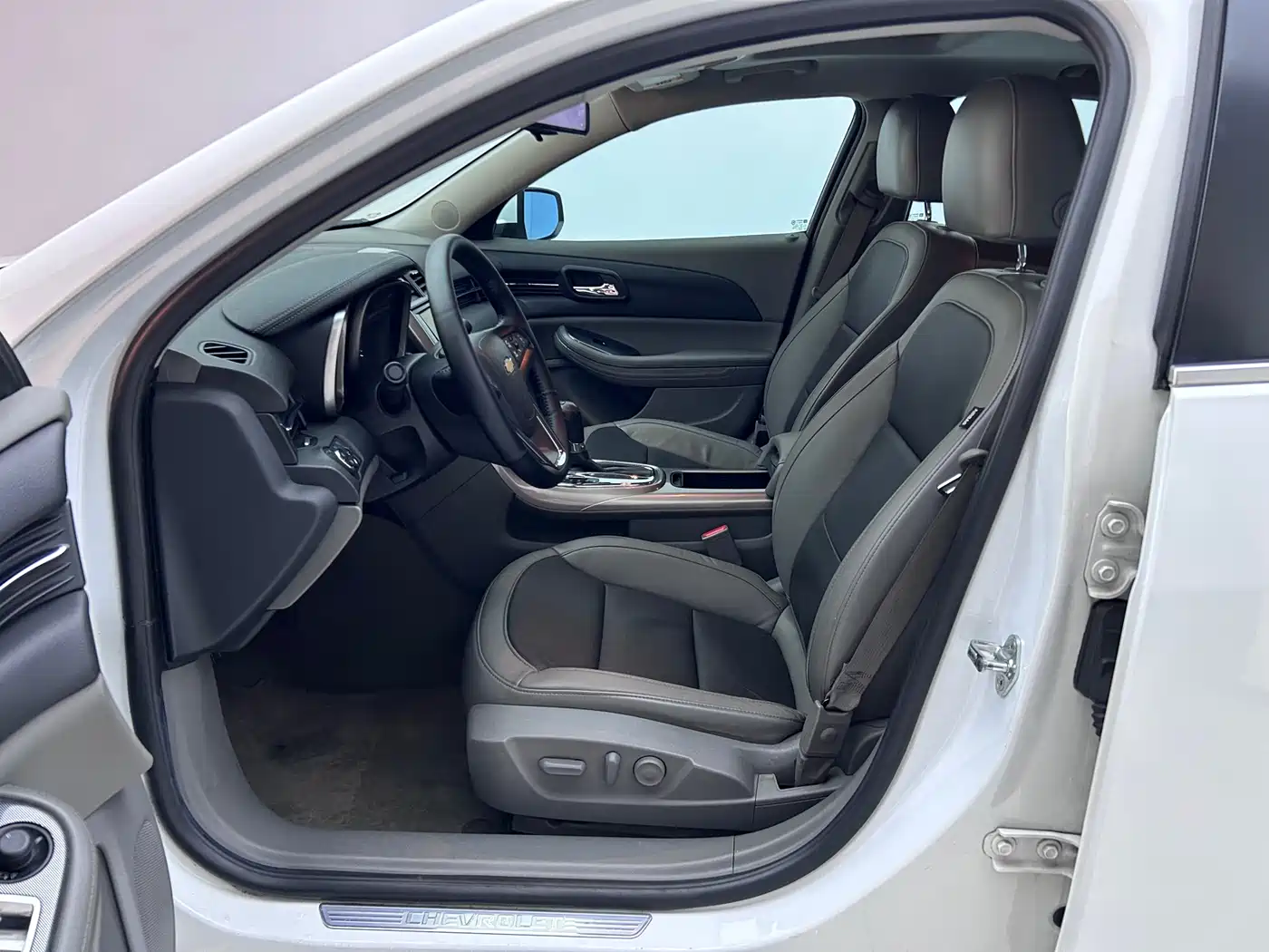 Chevrolet Malibu 2012 2.0L Automatic Comfort Edition фото 8