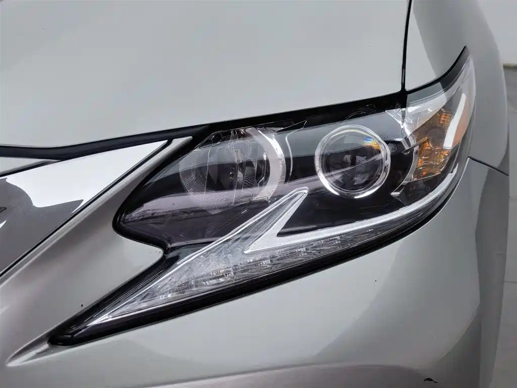 Lexus ES 2015 200 Elite Edition фото 7