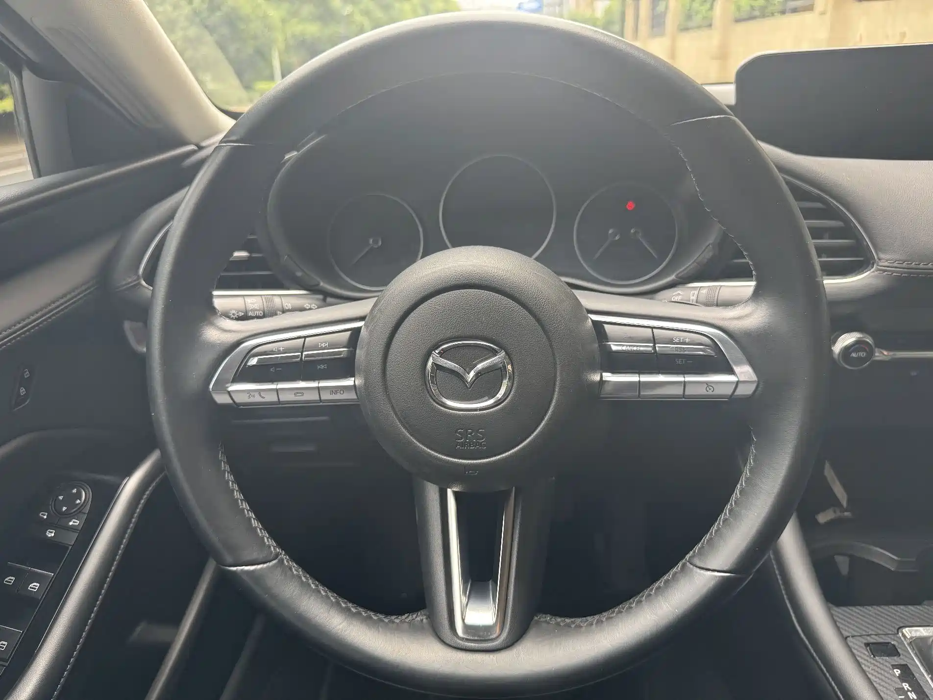 Фото 13 - Mazda Mazda 3