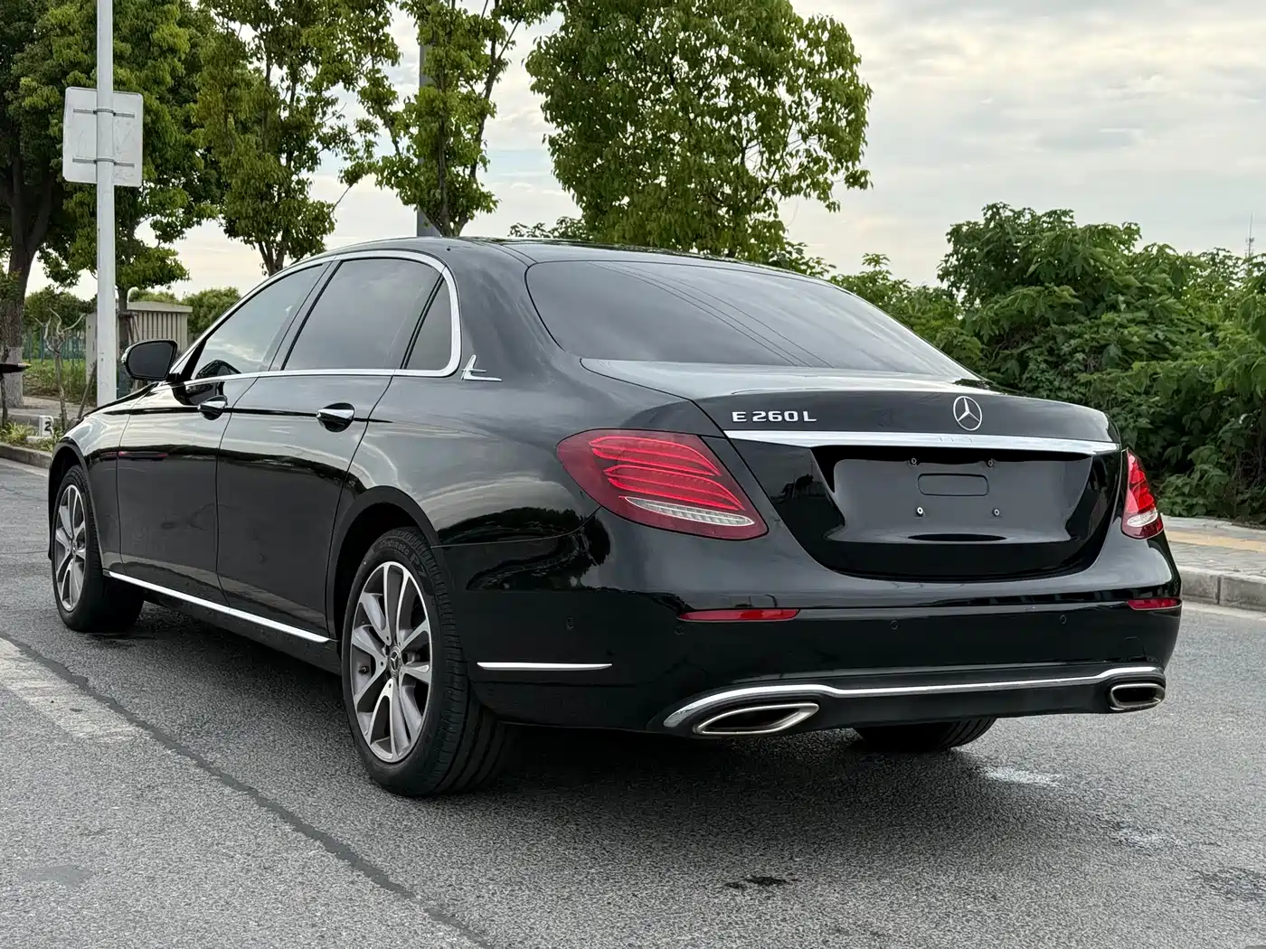 Mercedes-Benz E-Class 2020 E 260 L фото 7