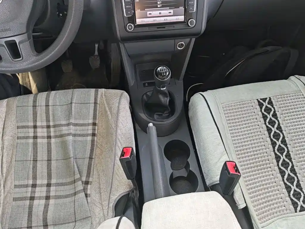 Volkswagen Touran 2015 1.4T Manual Trend Edition 5-seater фото 14