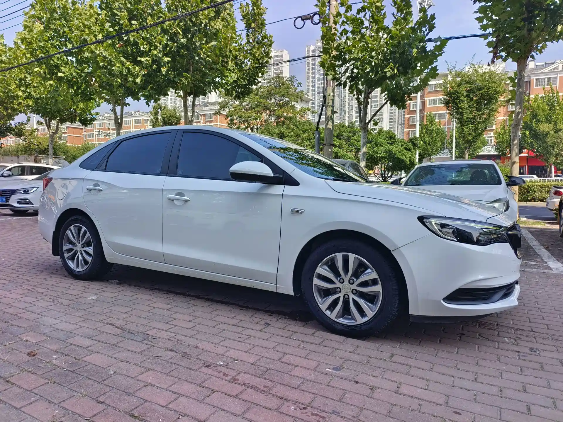 Фото 16 - Buick Excelle