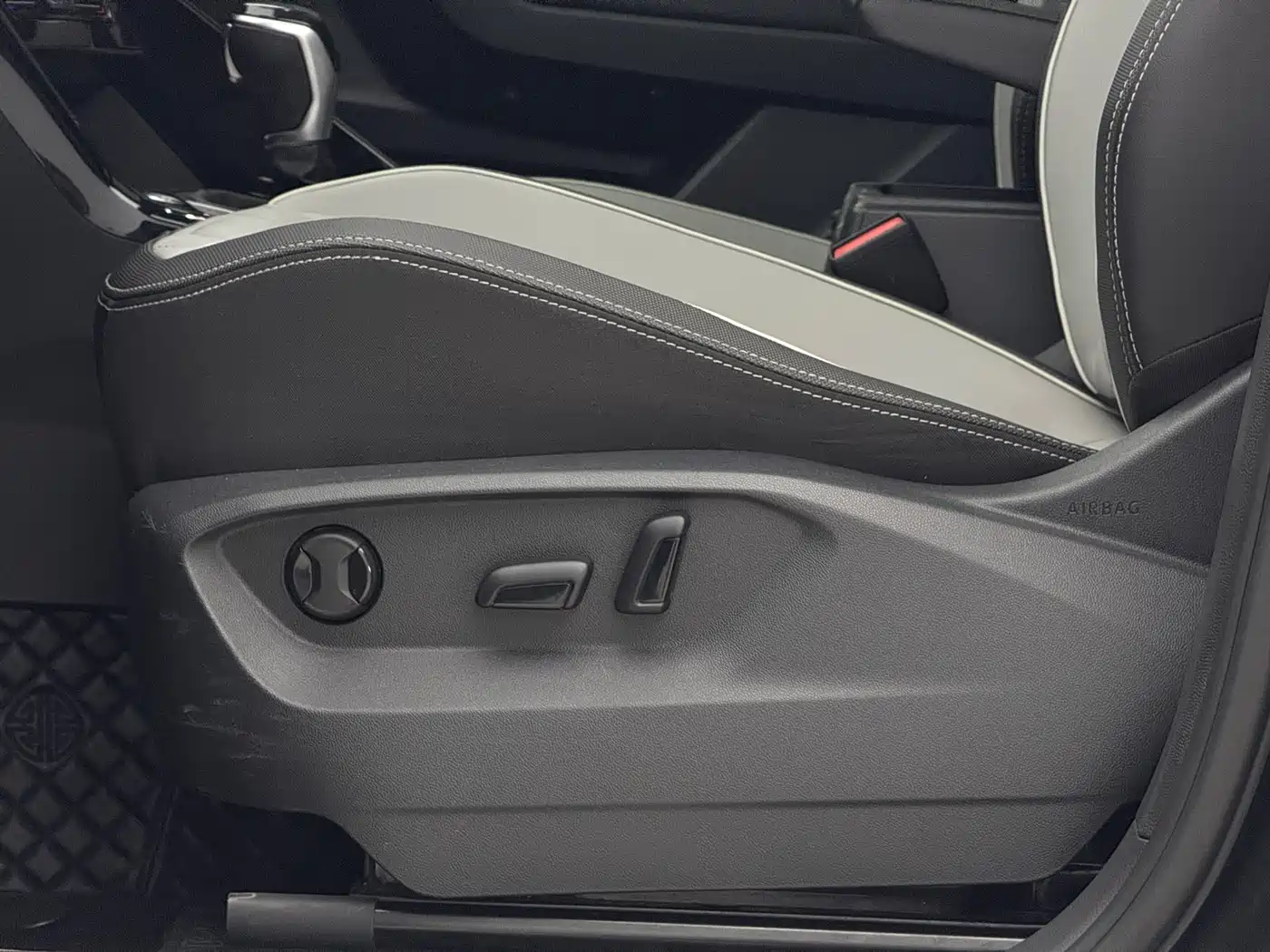 Volkswagen Tayron 2023 280TSI 2WD Luxury Plus Advanced Edition фото 21