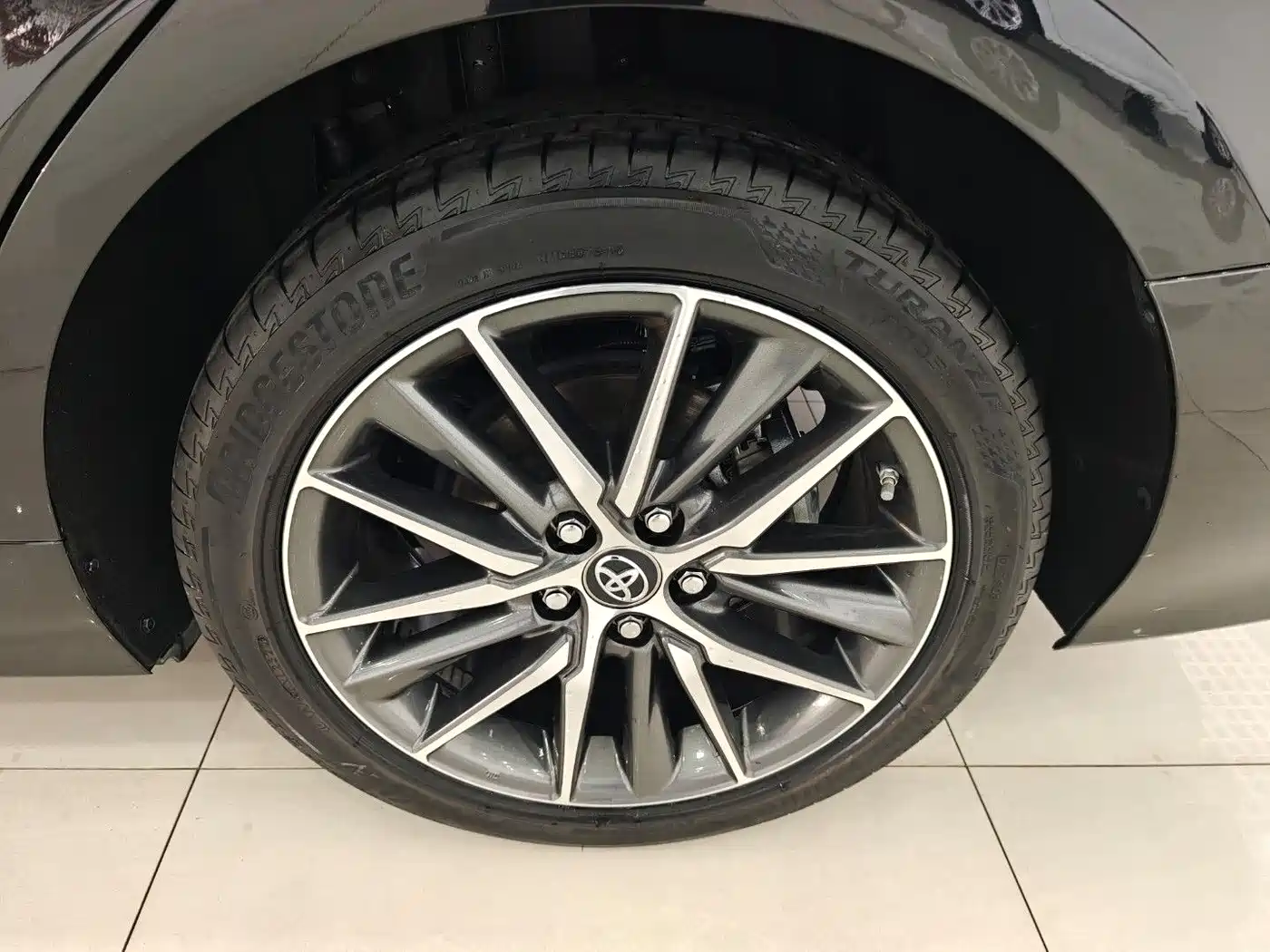 Toyota Camry 2021 2.5G Luxury Edition фото 16