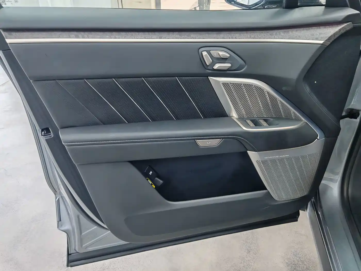 Ledao L90 2025 2025 AWD Base Model