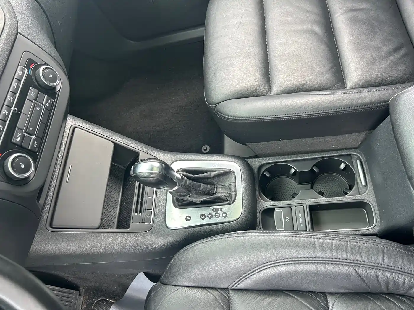 Volkswagen Tiguan 2012 1.8TSI Automatic 2WD Elite Edition фото 10