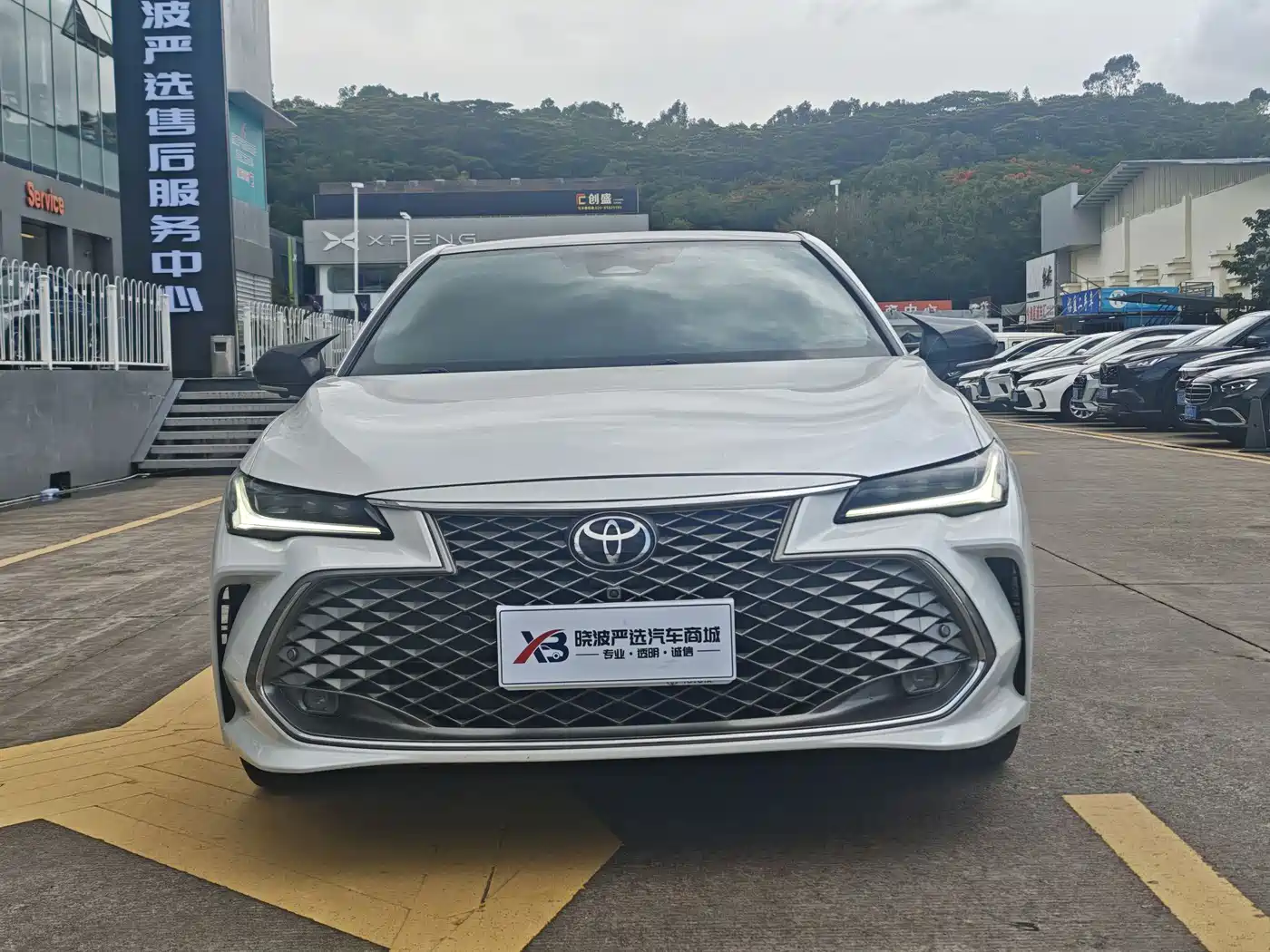 Toyota Avalon 2024 Model Hybrid 2.5L XLE Prestige Edition фото 3