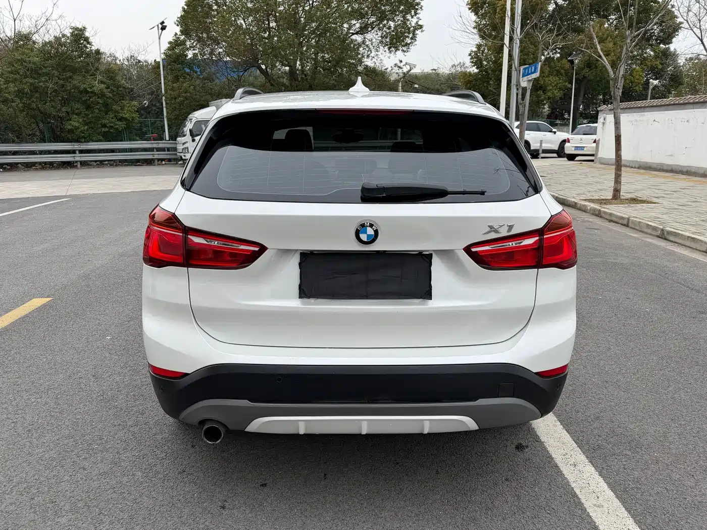 BMW X1 2018 sDrive18Li Premium Model фото 8