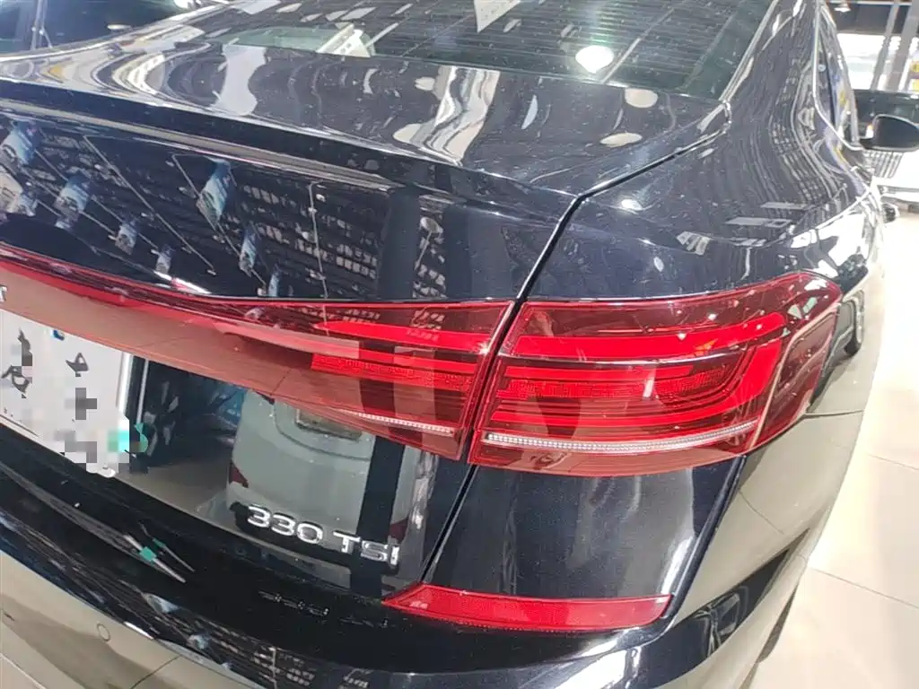 Volkswagen Passat 2023 330TSI Starlight Elite Edition фото 8