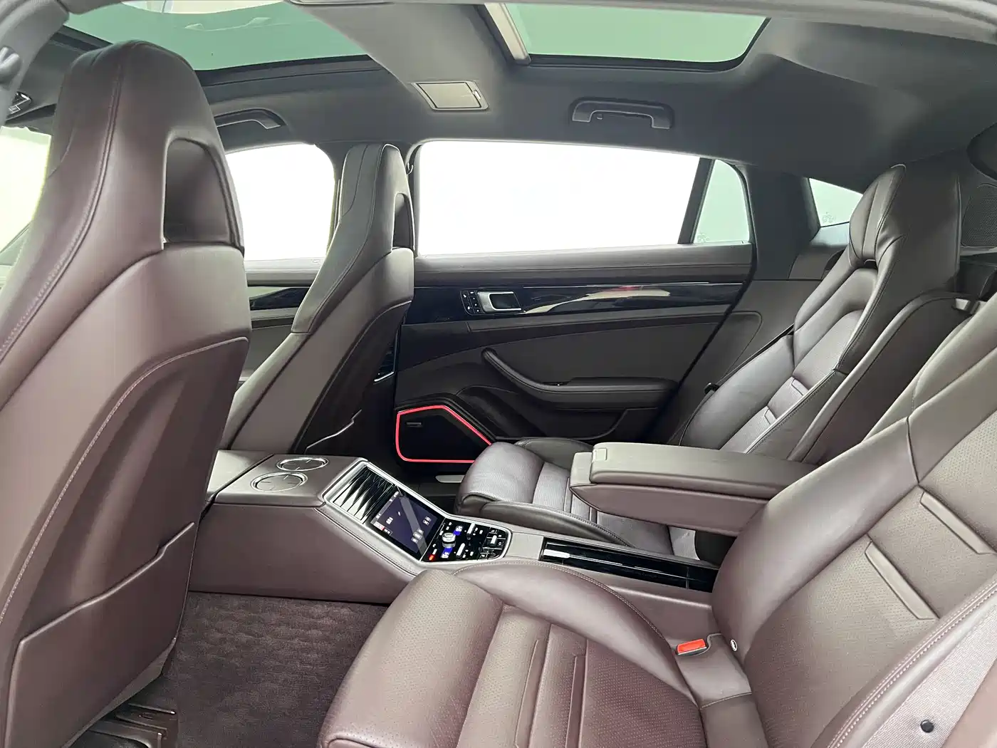 Porsche Panamera 2017 Panamera 4 Executive Long Wheelbase 3.0T фото 29