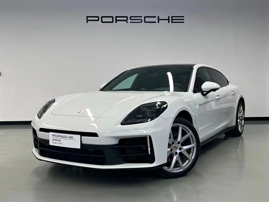 صورة 1 - Porsche Panamera