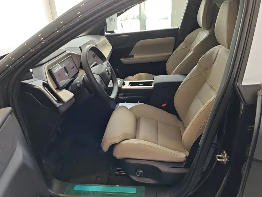 Volvo XC70 Plug-in Hybrid 2026 2026 4WD Ultra Long Range Plus