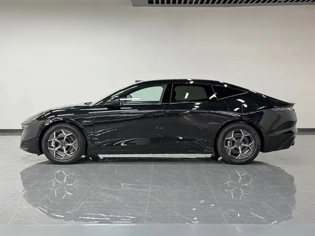 Lynk & Co 10 EM-P 2026 2025 Facelift 120 AWD Ultra