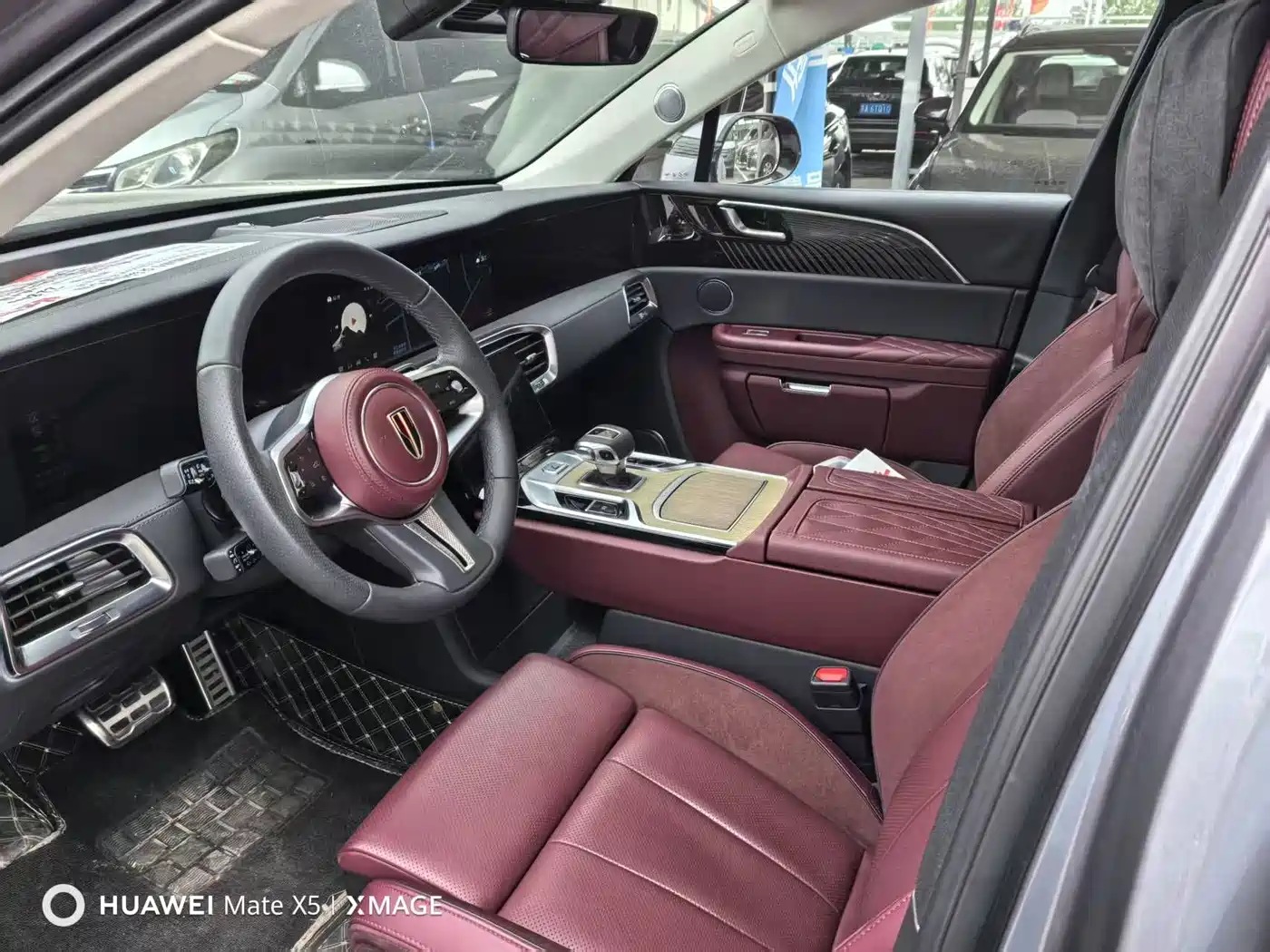 Hongqi E-HS9 2022 690km Qi Xiang Edition (6-seater) фото 4