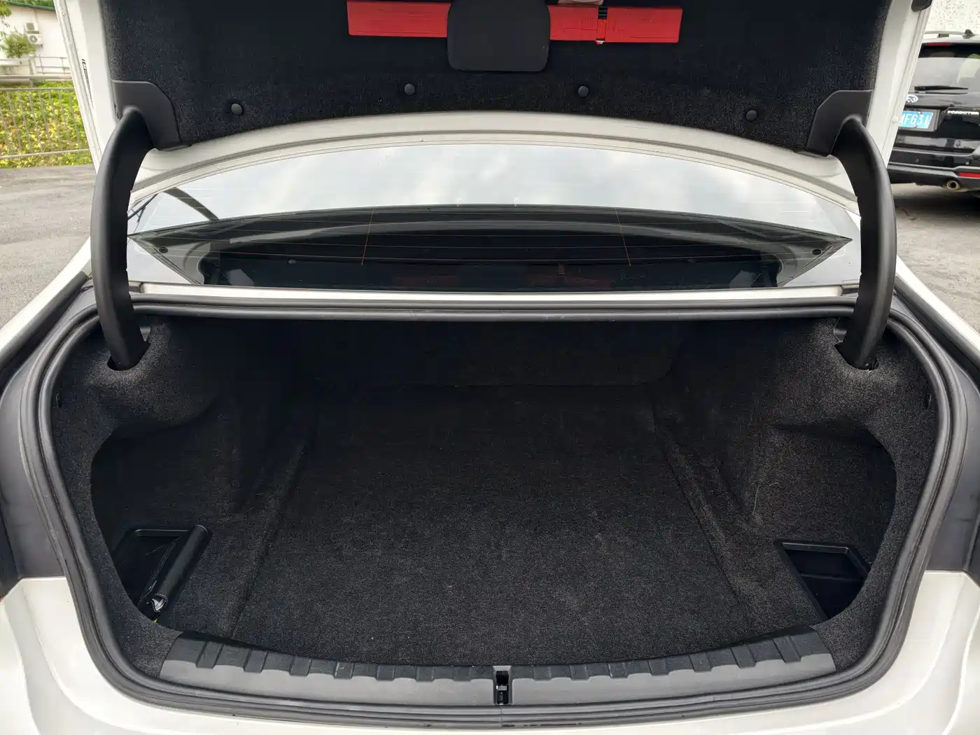 BMW 3 Series 2023 325Li M Sport Black Night Package фото 19