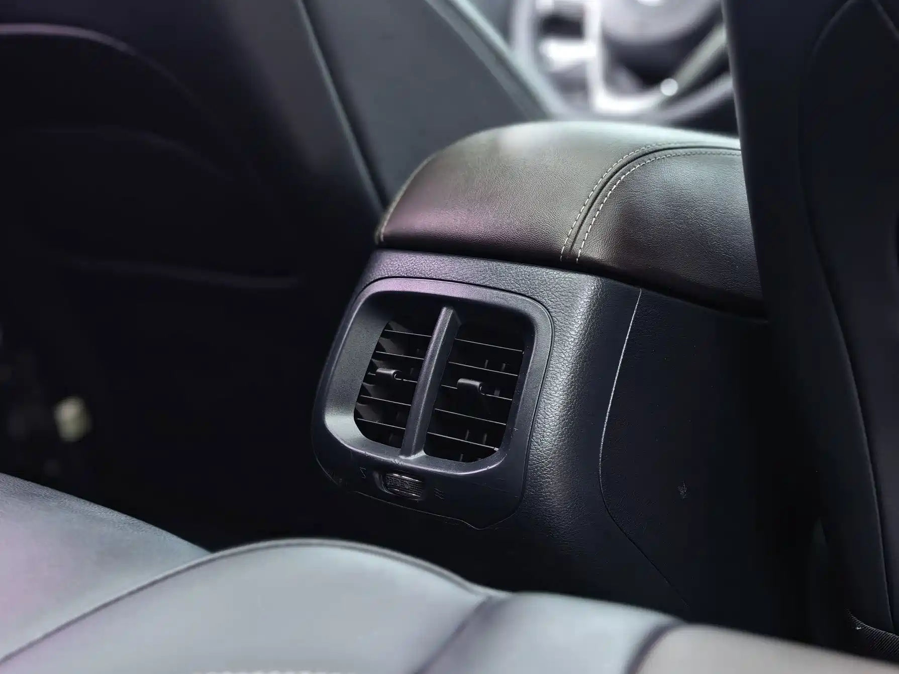 Фото 26 - Jeep Cherokee