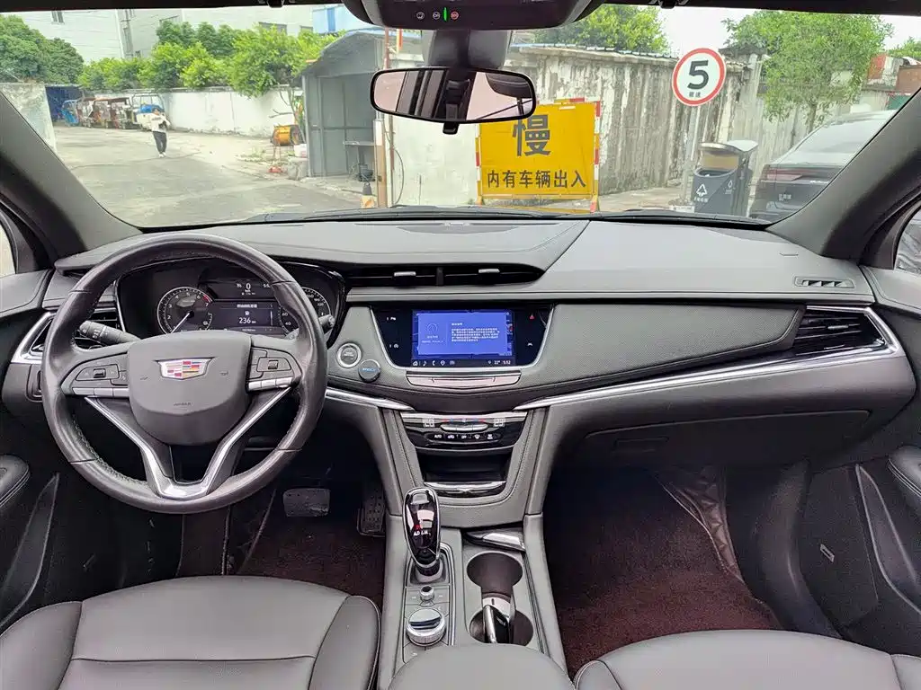Cadillac XT6 2021 28T 6-Seater Style фото 10