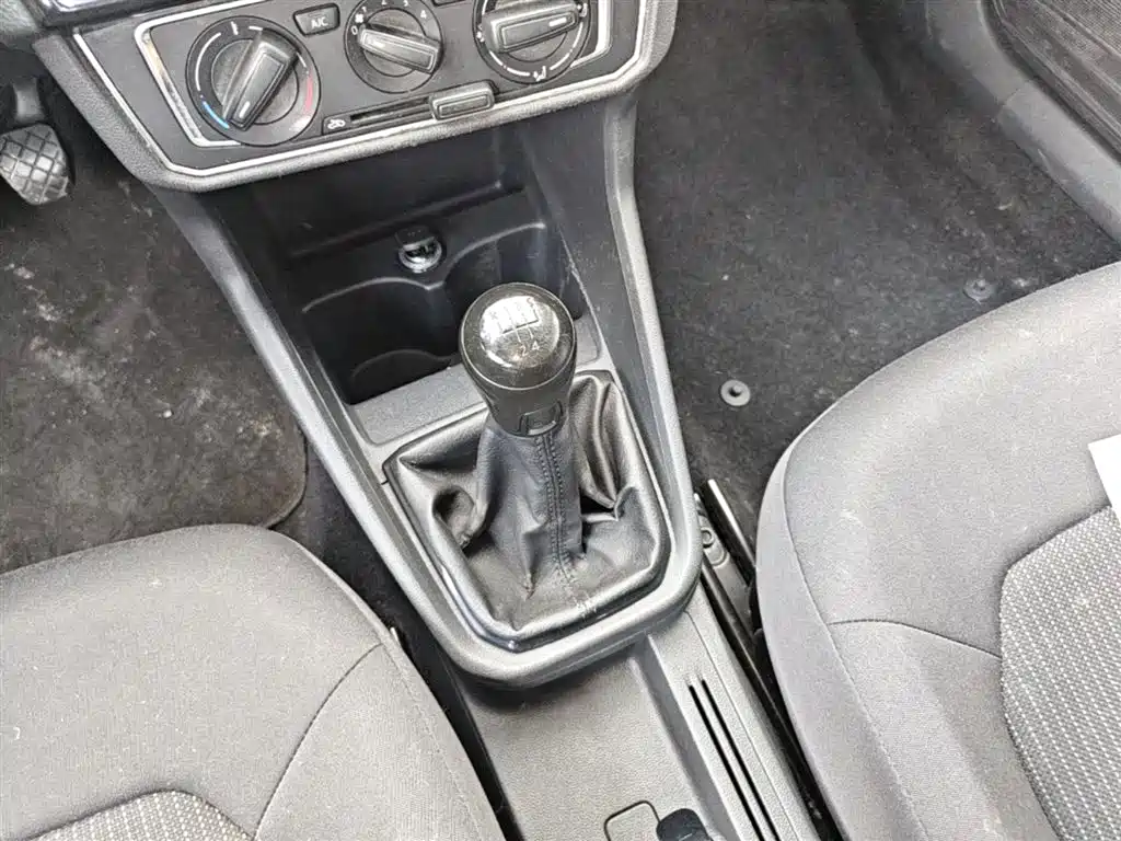 Volkswagen Santana 2017 Gran Santana 1.4L Manual Trendline фото 14