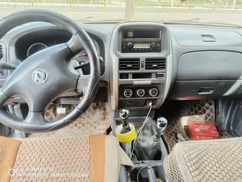 Dongfeng Ruiqi 2018 2017 Model 2.5T Diesel 4WD Standard ZD25T5