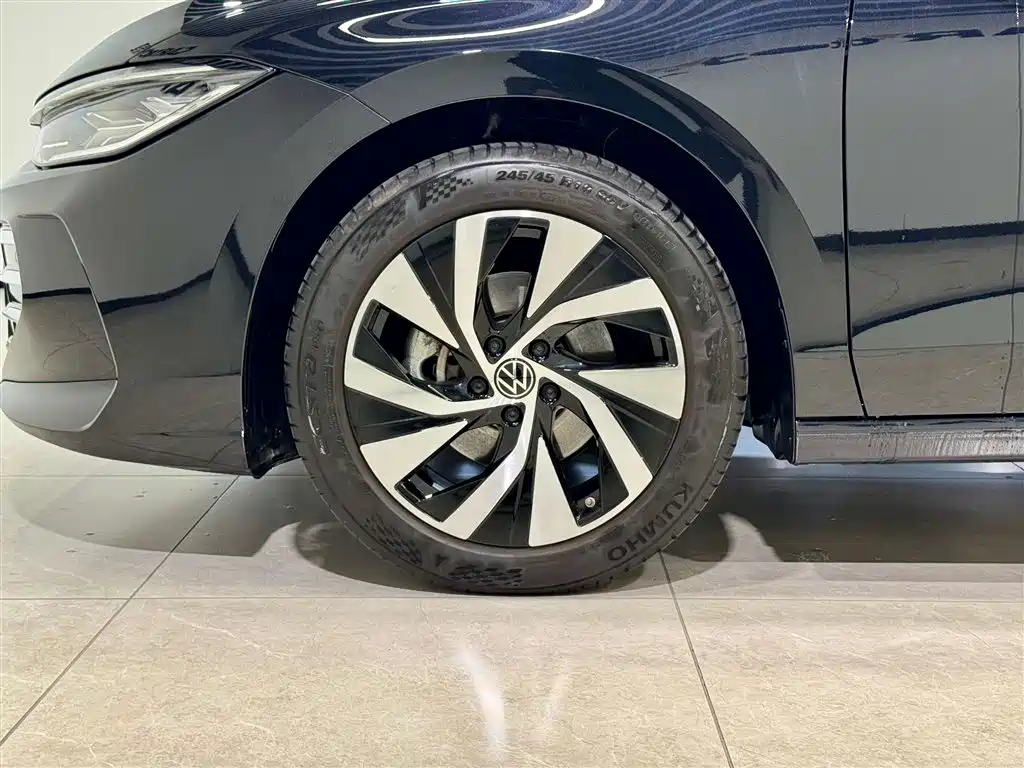 Volkswagen Passat 2025 Pro 380TSI Dragon Glory Edition фото 10