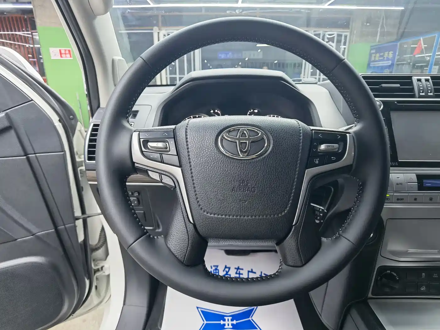 Toyota Prado 2018 3.5L Automatic TX-L NAVI Rear-mounted Spare Tire фото 10