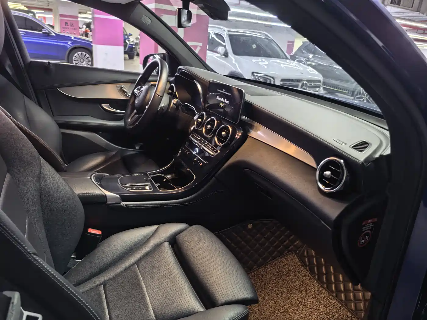 Mercedes-Benz GLC Coupe 2020 GLC 260 4MATIC Coupe SUV фото 11